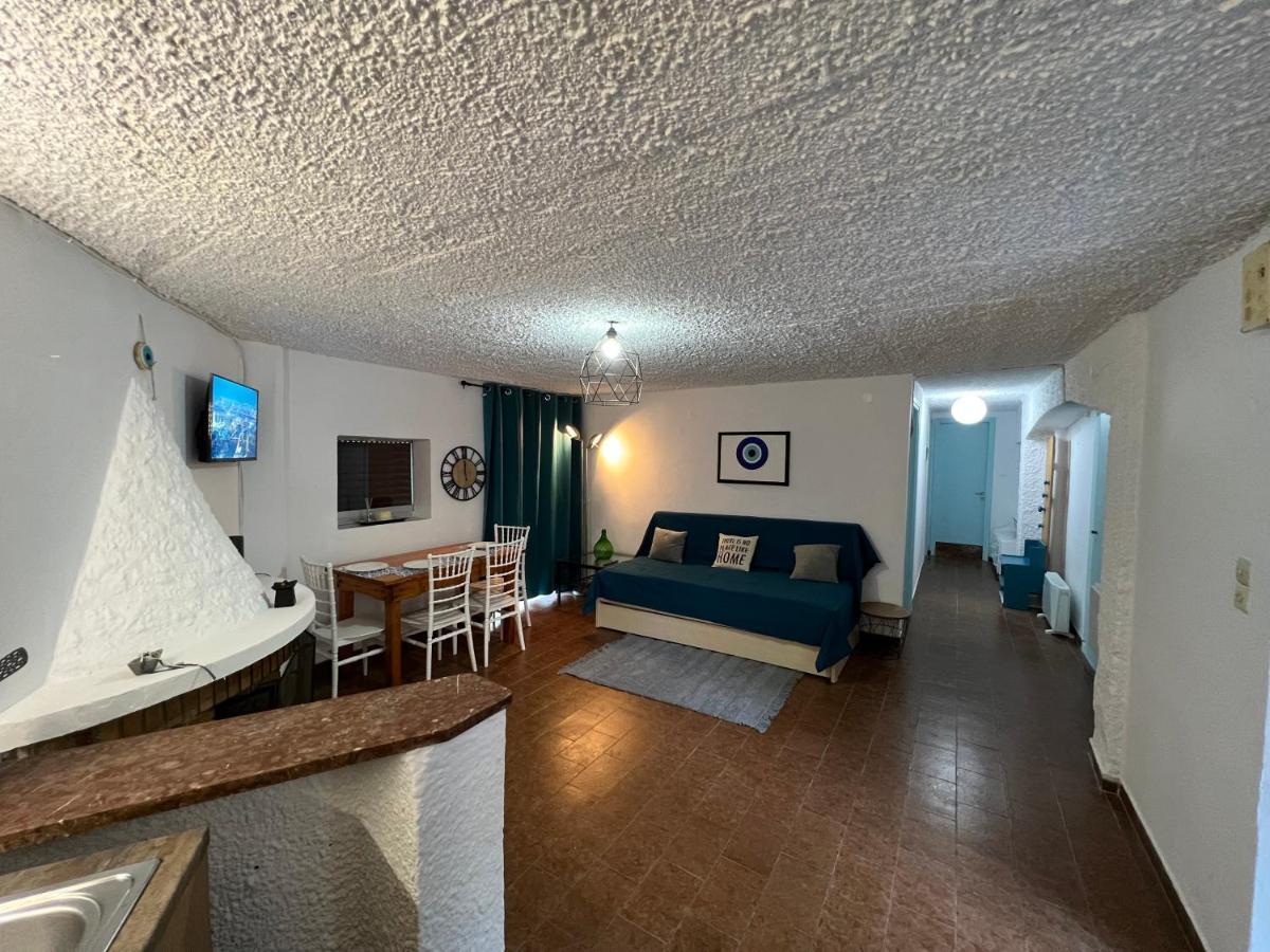 Ciel Apartment, 5 Minutes Walk From Ipsos Beach! Esterno foto